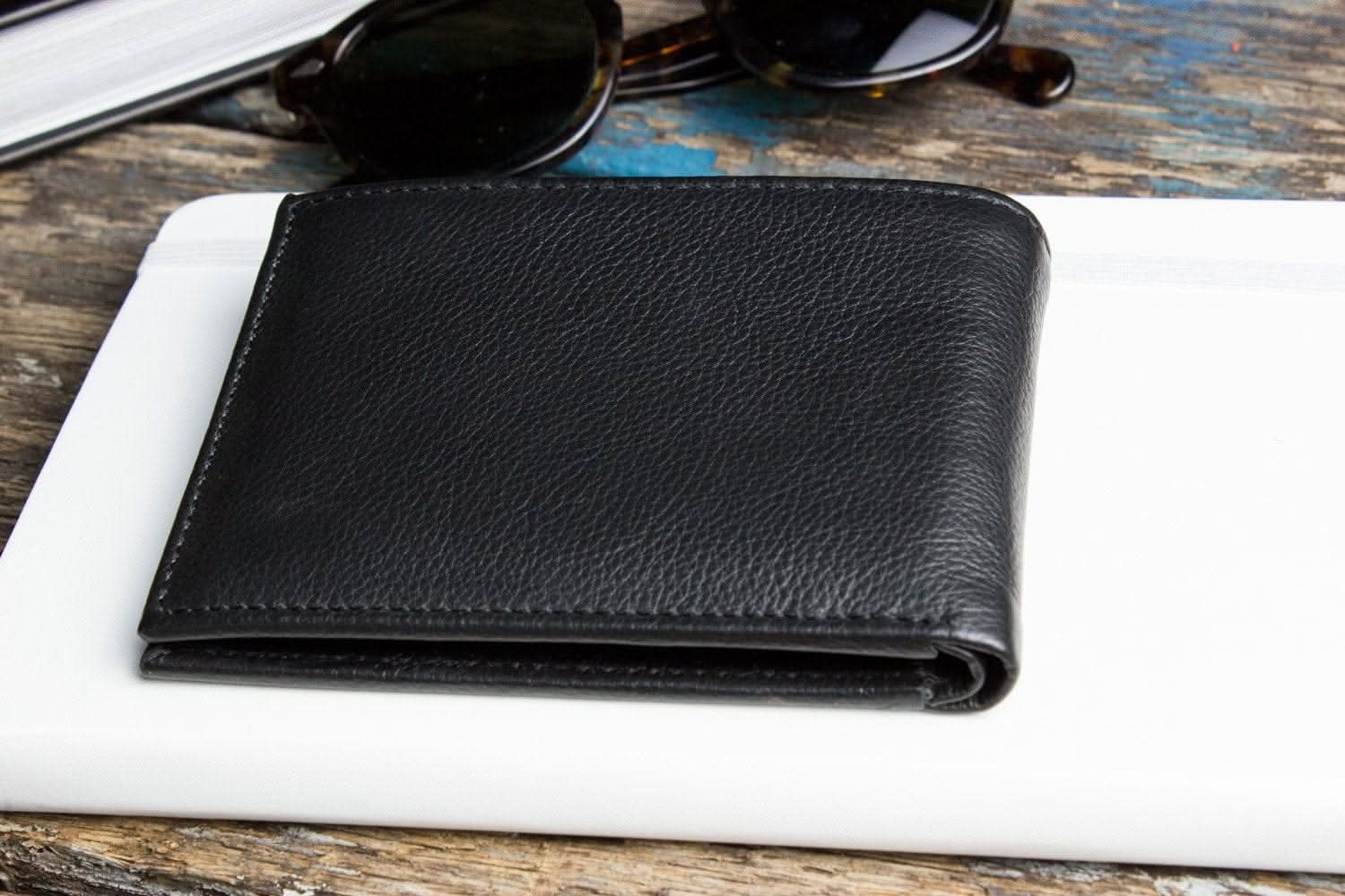 Cowhide Bifold Wallet with ID Window - Zhoras333 US
