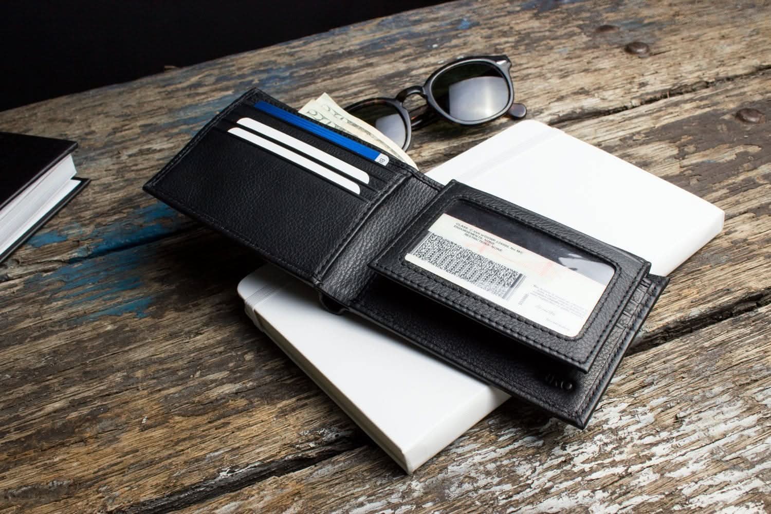 Cowhide Bifold Wallet with ID Window - Zhoras333 US