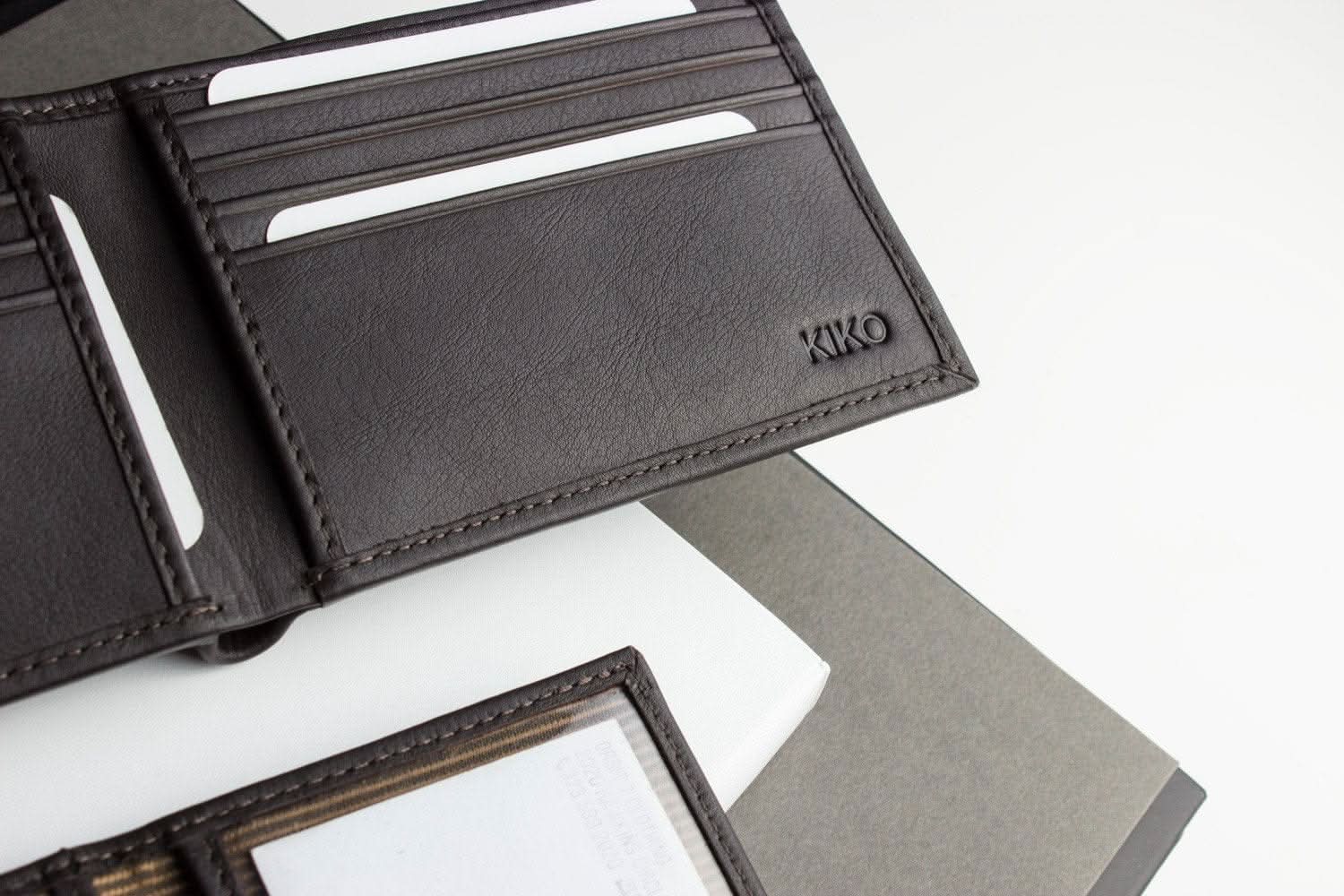 Cowhide Bifold Wallet with ID Window - Zhoras333 US