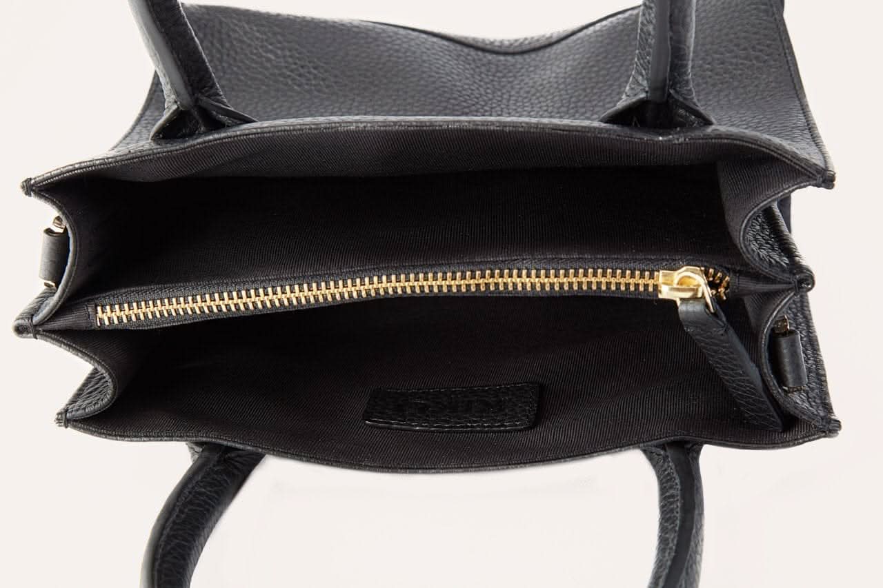 Metro Chic Pebble Crossbody Bag - Zhoras333 US