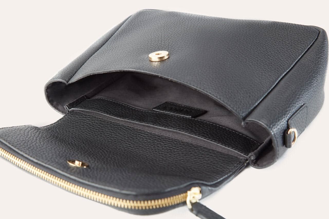Pebble Foldover Magnetic Crossbody Bag - Zhoras333 US